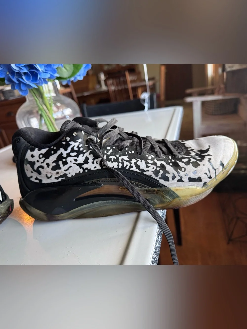 Mens Jordan Zion 3